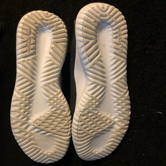 Adidas shoes 9-1/2 - Picture 3 of 3